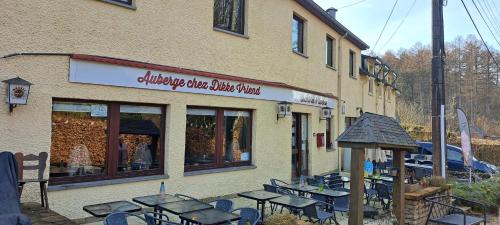 Chiny Hotel | Auberge Chez Dikke Vriend, Chambres et taverne