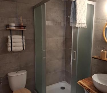 Chiny Hotel | Auberge Chez Dikke Vriend, Chambres et taverne