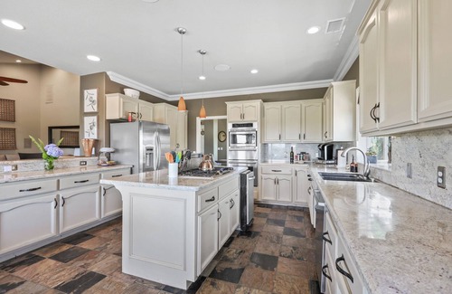 Newcastle Resort | Auburn Wine & Beer Country Retreat Sleeps 12+w/Pool Hot Tub Sunset Views Pets