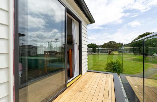 Greenlane - Ellerslie House | Auckland ONE Tree Hill Coby Suite