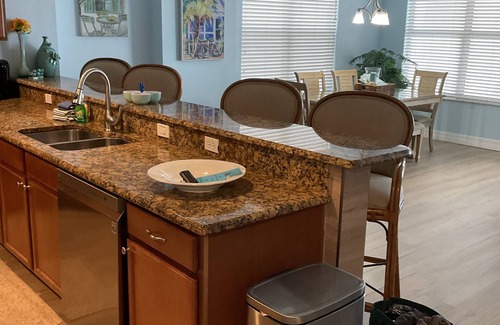 Daytona Beach Condo | AUGUST DATES ON SALE! Summer isn't Over, Get to the Beach! Cyndi 386-361-5882