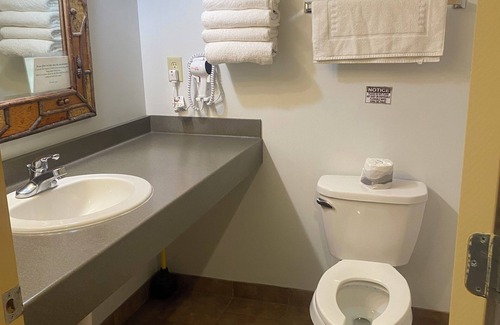 Milford Hotel | August Lodge Cooperstown