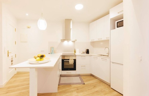 Old Town Apartment | Auriga - Holiday Apartment Rental Girona | Bravissimo