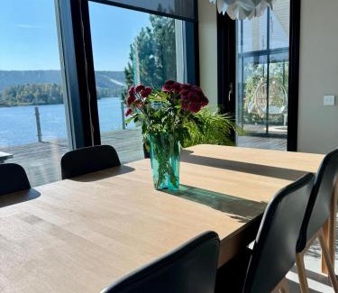 Rovaniemi Villa | Aurora Arctic Riverside Villa