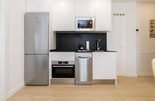 Carabanchel Apartment | Aurora Stays by Charming IV, Apartment for 4 with free parking