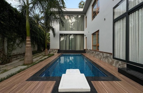 Kozhikode Villa | Aurora-The Pool Villa located at the heart of calicut city with all amenities.