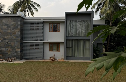 Kozhikode Villa | Aurora-The Pool Villa located at the heart of calicut city with all amenities.