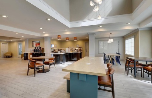 San Jose Hotel | Auspicious Business Retreat! w/BBQ facilities Minutes From San Francisco Bay