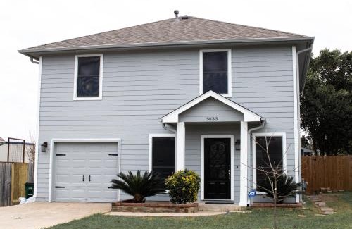 Sweetbriar House | Austin Staycation Spot by The Key Rentals