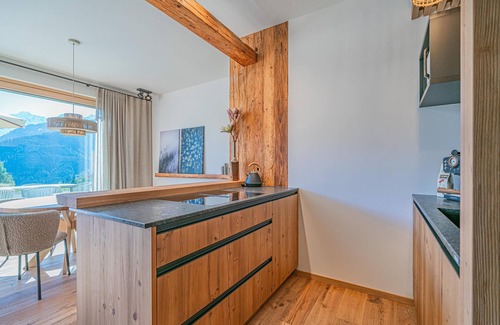 Schonbach Apartment | Authentic cosiness with a mountain panorama
