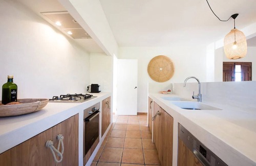 L'Alfas del Pi Villa | Authentic finca, ideal for vacations with family or friends