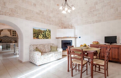 Macchia di Monte Villa | Authentic historic Trullo with pool