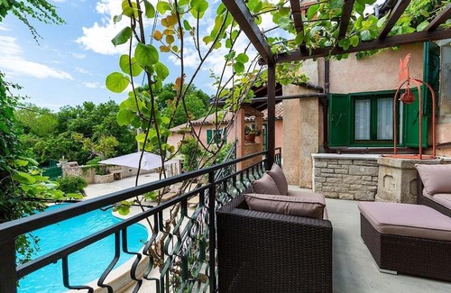 Debeljuhi Villa | Authentic House Villa Albazora in Central Istria