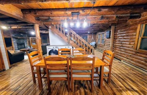 Hickory Hills House | Authentic Log Cabin in the Pocono Mountains