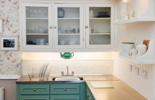 South Tipperary Cottage | Authentic thatched cottage in the heart of Irelands ancient East.