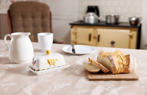 South Tipperary Cottage | Authentic thatched cottage in the heart of Irelands ancient East.