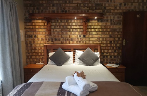 Graskop Bed & Breakfast | Autumn Breeze Manor