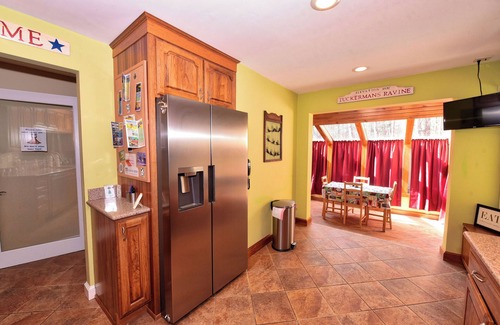 North Conway Condo | Available for the 2025 - 26 Ski Season, Views of Cranmore Mt.