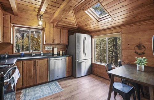 Payson Cabin | Available! Secluded Patio, min to Tonto National Forest! Private
