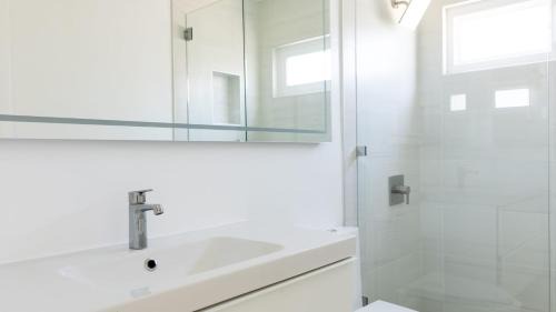 Middletown Apartment | Avalon 2 Unit Buyout II IV by AvantStay Mins to Gaslamp Patio w BQQ