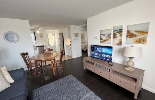 Avalon Condo | Avalon BEACH BLOCK 2 Bedroom Condo with POOL East Unit/Sleeps 4