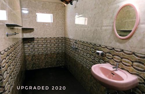 Mandrem Bed & Breakfast | Avalon Inn