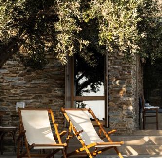 Exomvourgo House | Avdos' olive house - land tales