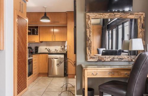 Stellenbosch Central Apartment | Avemore Eikehoff No 24 full back up power