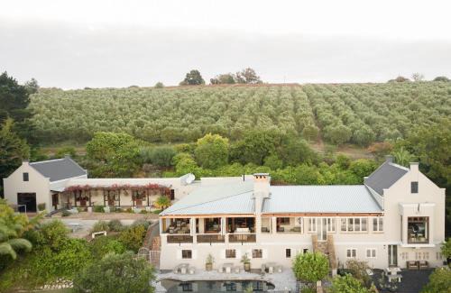 Stellenbosch Apartment | Avemore Hidden Haven - wood fired hot tub and full Backup power