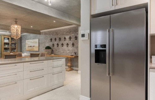 Stellenbosch Central Apartment | Avemore LaGratitude No 6- with backup power