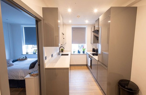 West Finchley Apartment | Avenir Court Flat 6 (Finchley)