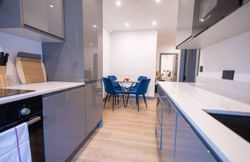 West Finchley Apartment | Avenir Court Flat 15 (Finchley)