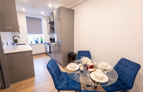 West Finchley Apartment | Avenir Court Flat 15 (Finchley)