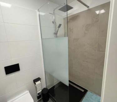 Strausberg House | Aviators Guest House - Premium Room