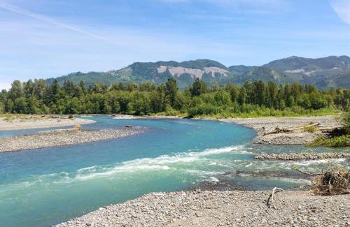 Deming House | Avlägsen Chalet