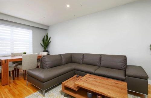 Cote-Des-Neiges—Notre-Dame-De-Grace Apartment | Awesome 2BR in Montreal