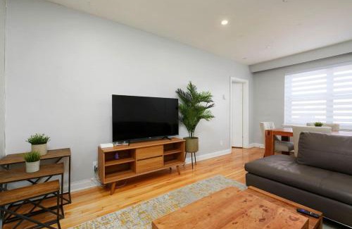 Cote-Des-Neiges—Notre-Dame-De-Grace Apartment | Awesome 2BR in Montreal