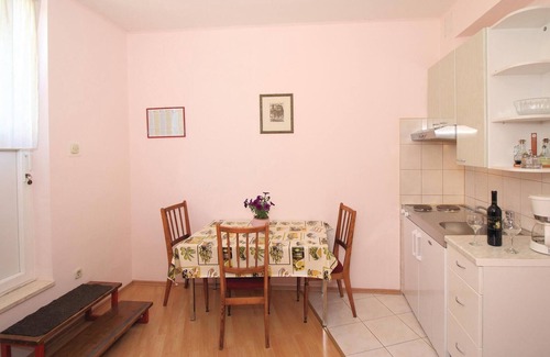 Kastel Sucurac Apartment | Awesome apartment in Kastel Sucurac