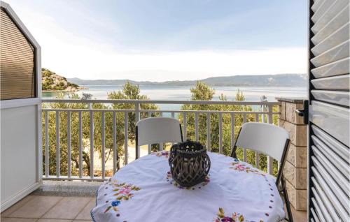 Duba Apartment | Awesome Apartment In Duba With Wifi