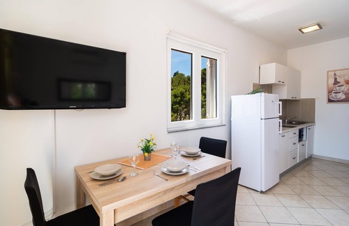 Cove Osibova (Milna) Apartment | Awesome apartment in Milna with WiFi