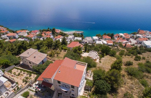 Pisak Apartment | Awesome Apartment In Pisak With House Sea View