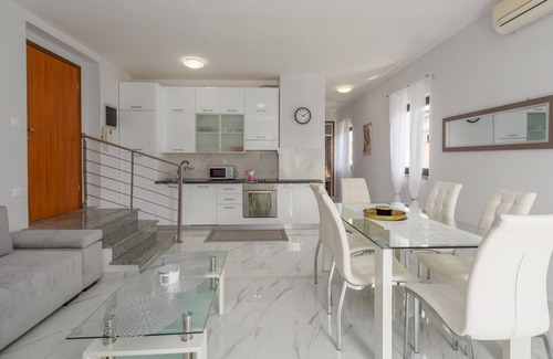 Spadici Apartment | Awesome apartment in Porec with WiFi