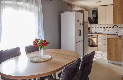 Unije Apartment | Awesome apartment in Unije with WiFi