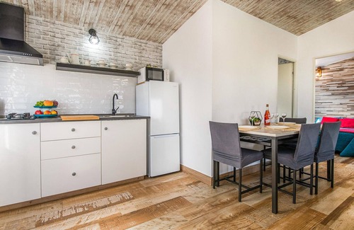 El Gastor House | Awesome home in El Gastor with kitchen