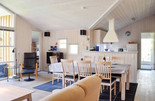 Udsholt House | Awesome home in Græsted with sauna