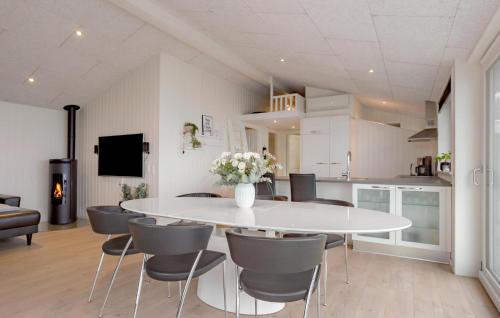 Diernæs House | Awesome Home In Haderslev