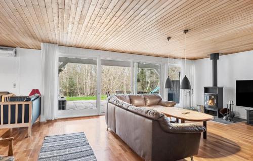 Hou House | Awesome Home In Hals With Wifi