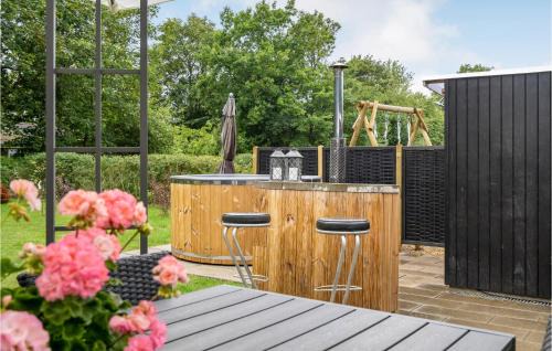 Bork Havn House | Awesome Home In Hemmet With Jacuzzi