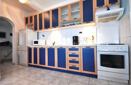 Ruskamen House | Awesome home in Lokva Rogoznica