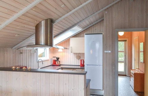 Bjerregaard House | Awesome home in Hvide Sande with WiFi
